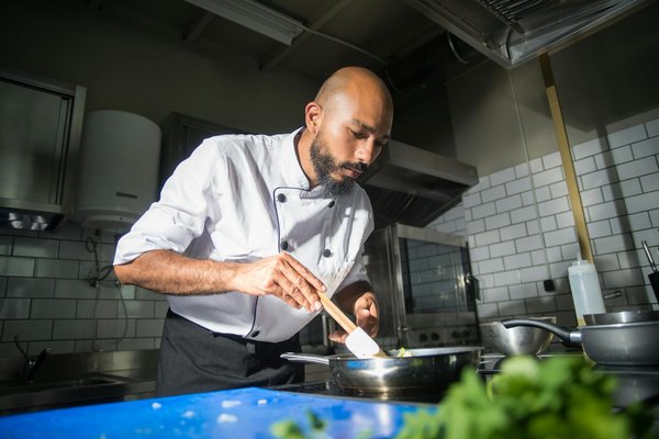 Savourez un moment unique avec un chef à domicile à marseille